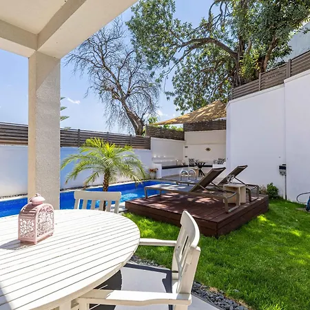 Holiday home Luna Bodrum, Oezel Isitmali Havuzlu Ortakent