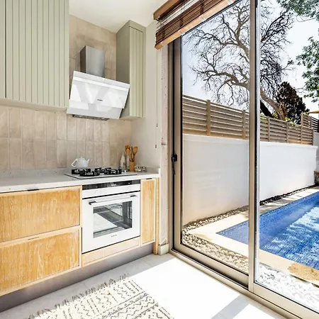 Holiday home Luna Bodrum, Oezel Isitmali Havuzlu *