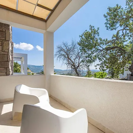 Holiday home Luna Bodrum, Oezel Isitmali Havuzlu Ortakent